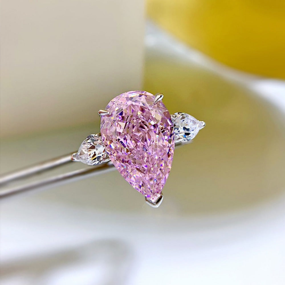 Urqanyu S925 silver diamond water drop cubic zirconia ring 11*17