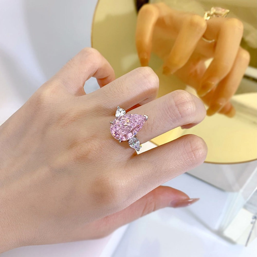 Urqanyu S925 silver diamond water drop cubic zirconia ring 11*17