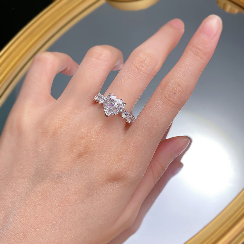 Urqanyu s925 silver heart-shaped 5 carat love row cubic zirconia diamond ring