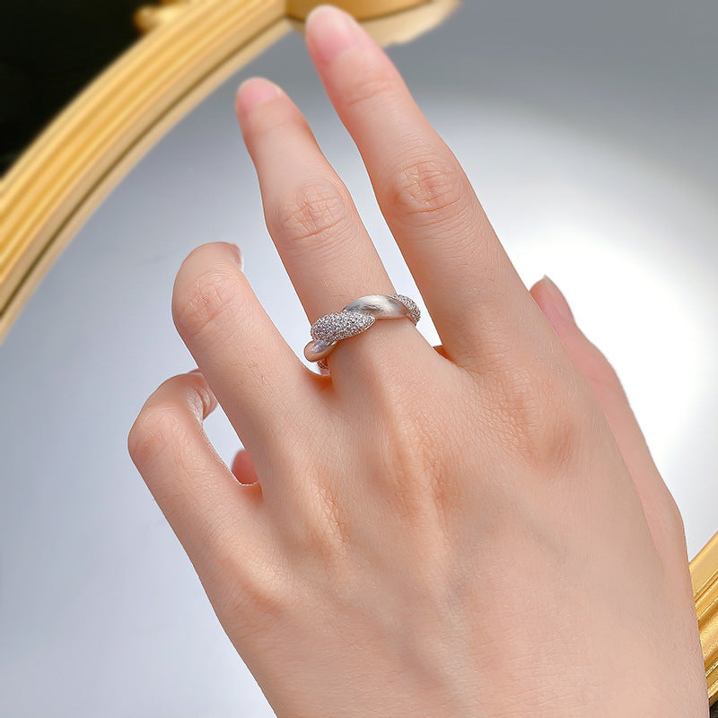 Urqanyu S925 silver flower brushed inlaid cubic zirconia diamond ring palace style
