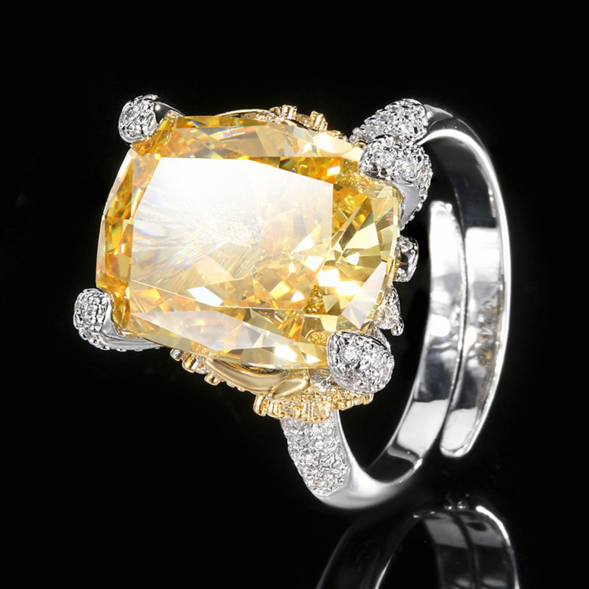 Urqanyu copper-based gold-plated ice flower square diamond temperament retro cubic zirconia ring