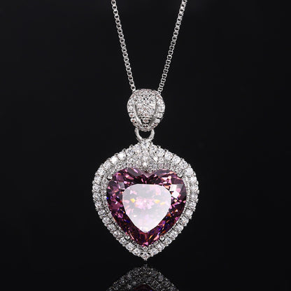 Urqanyu gold-plated copper simulated bird's nest cut dried rose heart-shaped cubic zirconia pendant necklace