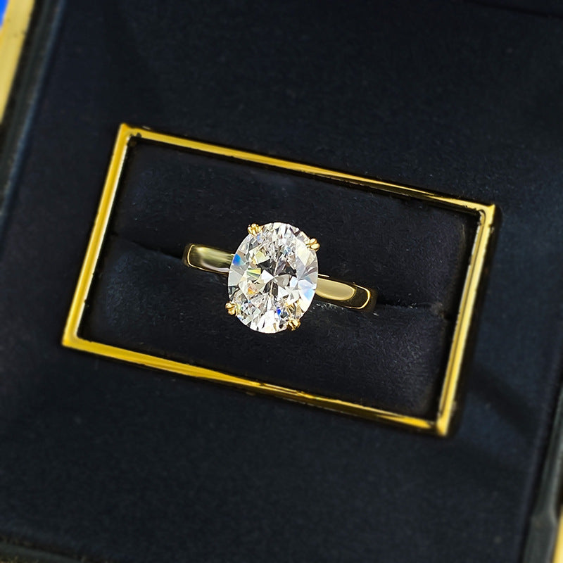 Urqanyu S925 silver inlaid 4 carat pigeon egg cubic zirconia ring