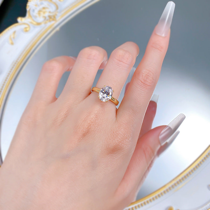 Urqanyu S925 silver inlaid 4 carat pigeon egg cubic zirconia ring