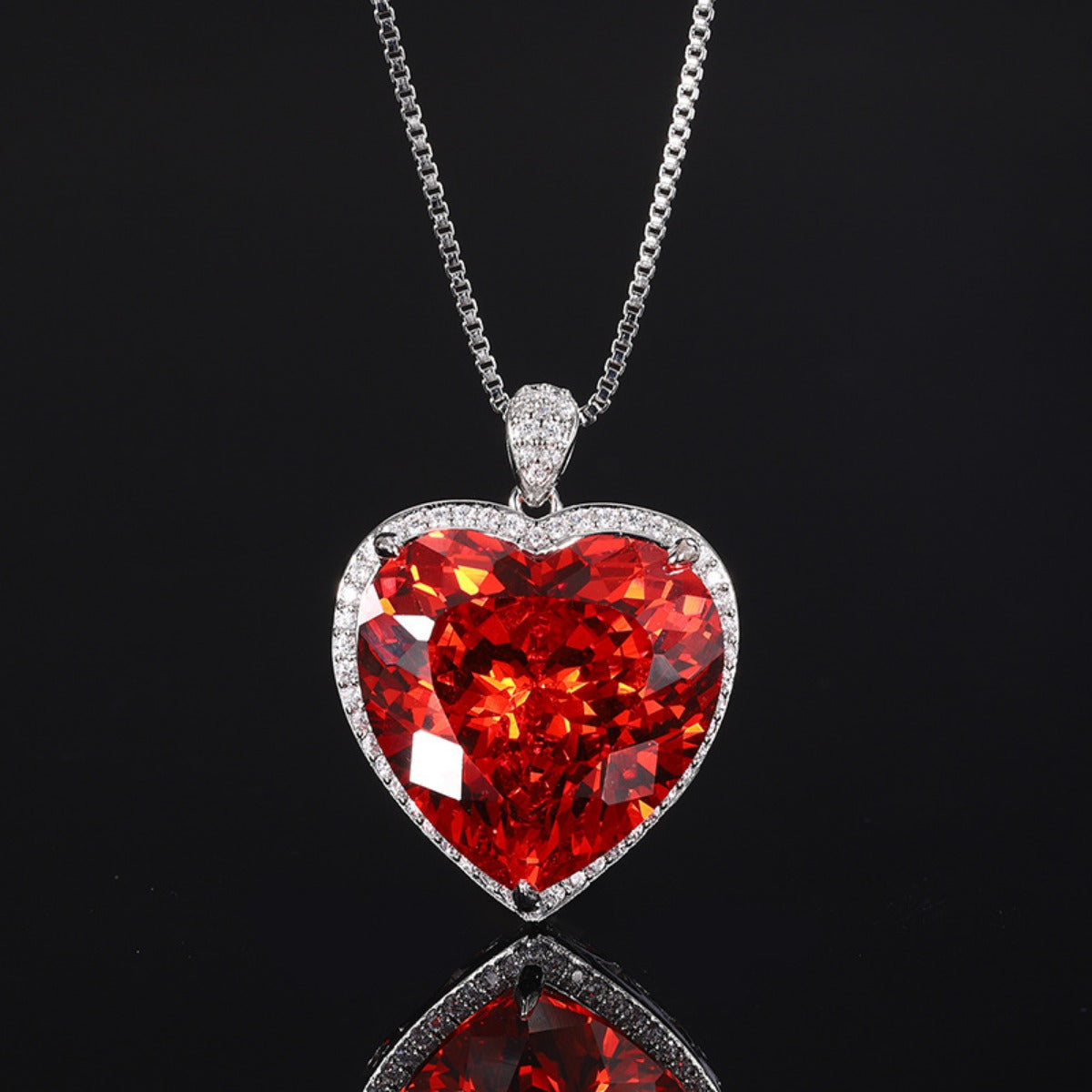 Urqanyu Gold Plated Copper Box Chain Bird's Nest Cut Vintage Large Heart Cubic Zirconia Pendant Necklace 20mm